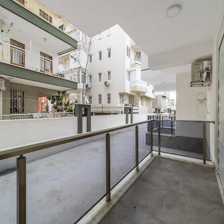 Modern And Cozy Apartment With Central Location And Balcony In Muratpasa, Antalya Exterior photo