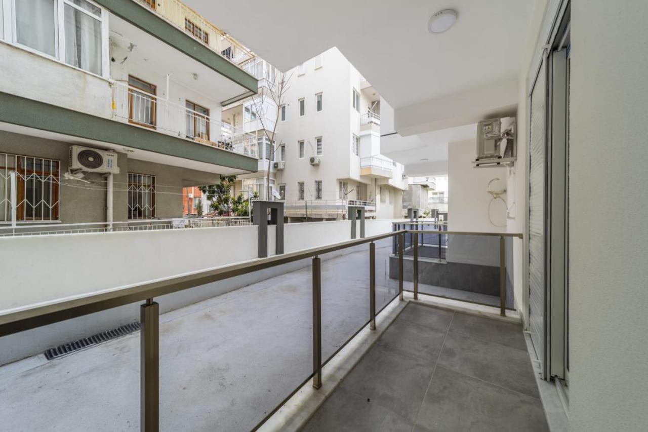 Modern And Cozy Apartment With Central Location And Balcony In Muratpasa, Antalya Exterior photo